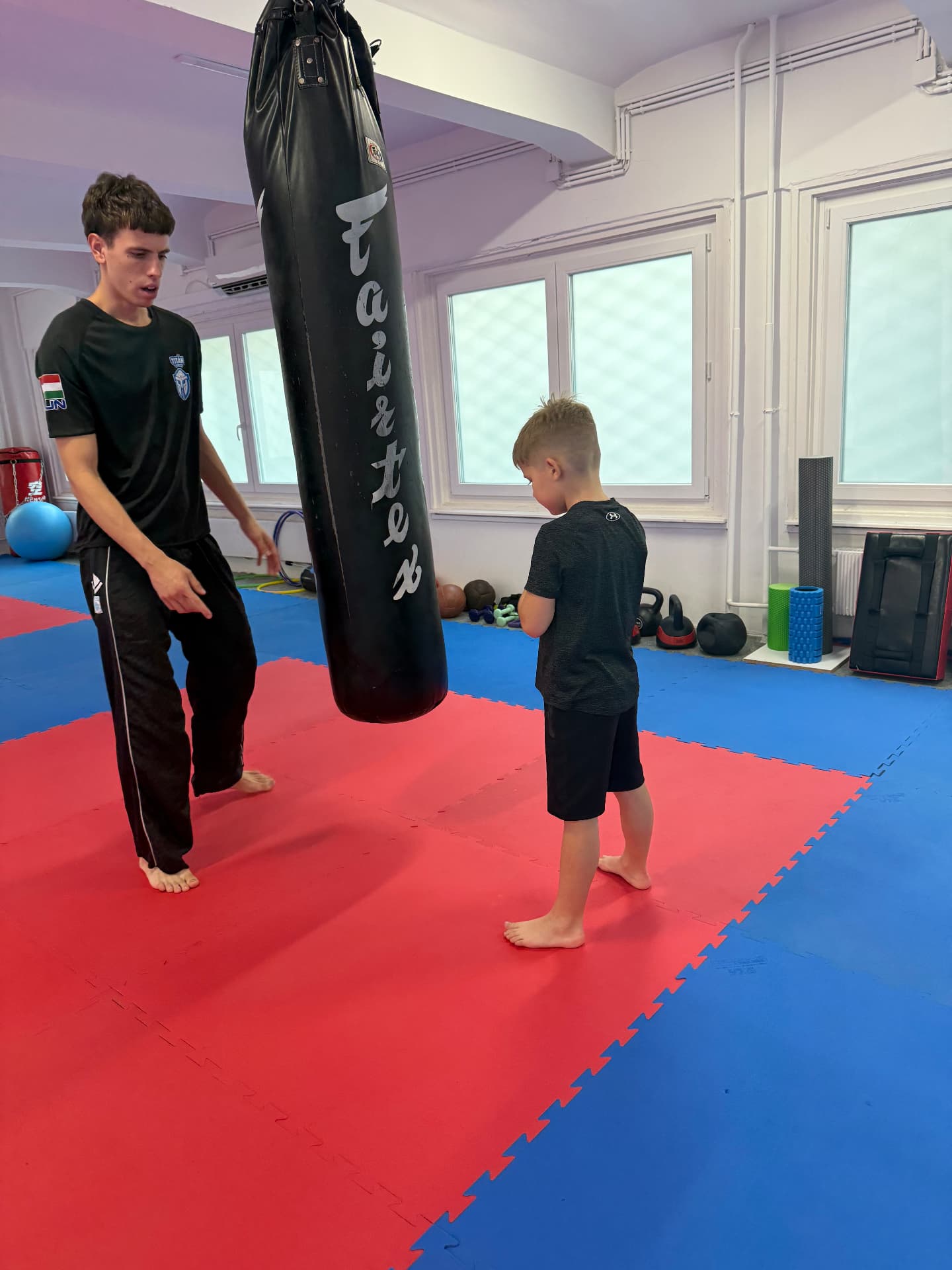 Balázs Benedek edző a Titán Kick-box termében